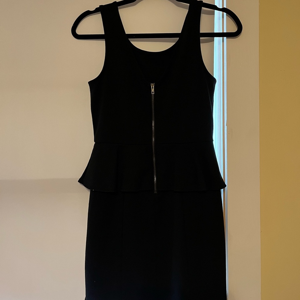 Short black skirt dress